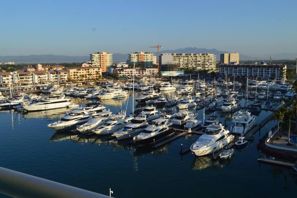 Luxury Condo On The Marina Puerto Vallarta Exteriör bild